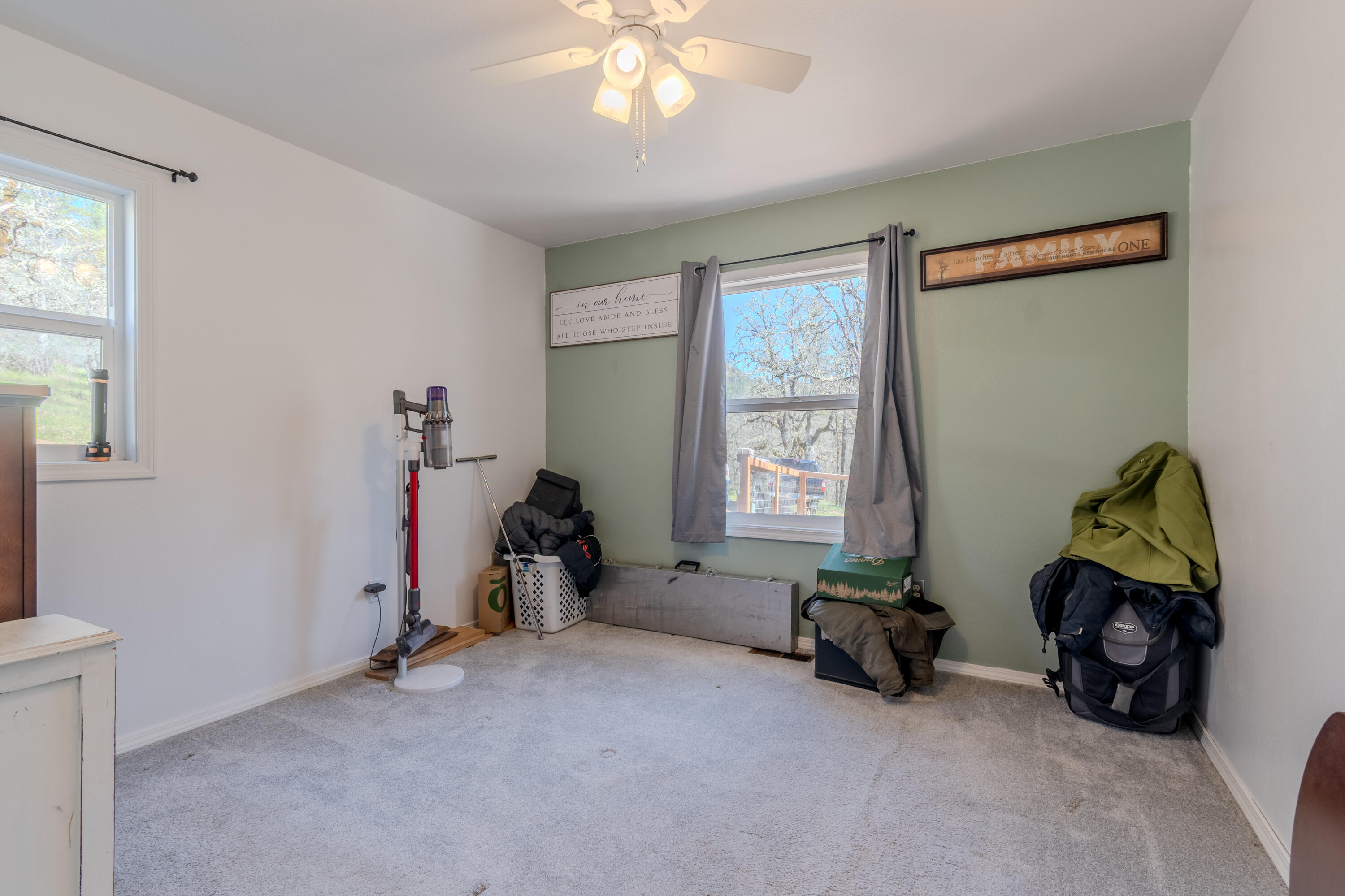 127 Lodge Road Trail, OR 97541 - Photo 17 of 37 Downstairs Bedroom
