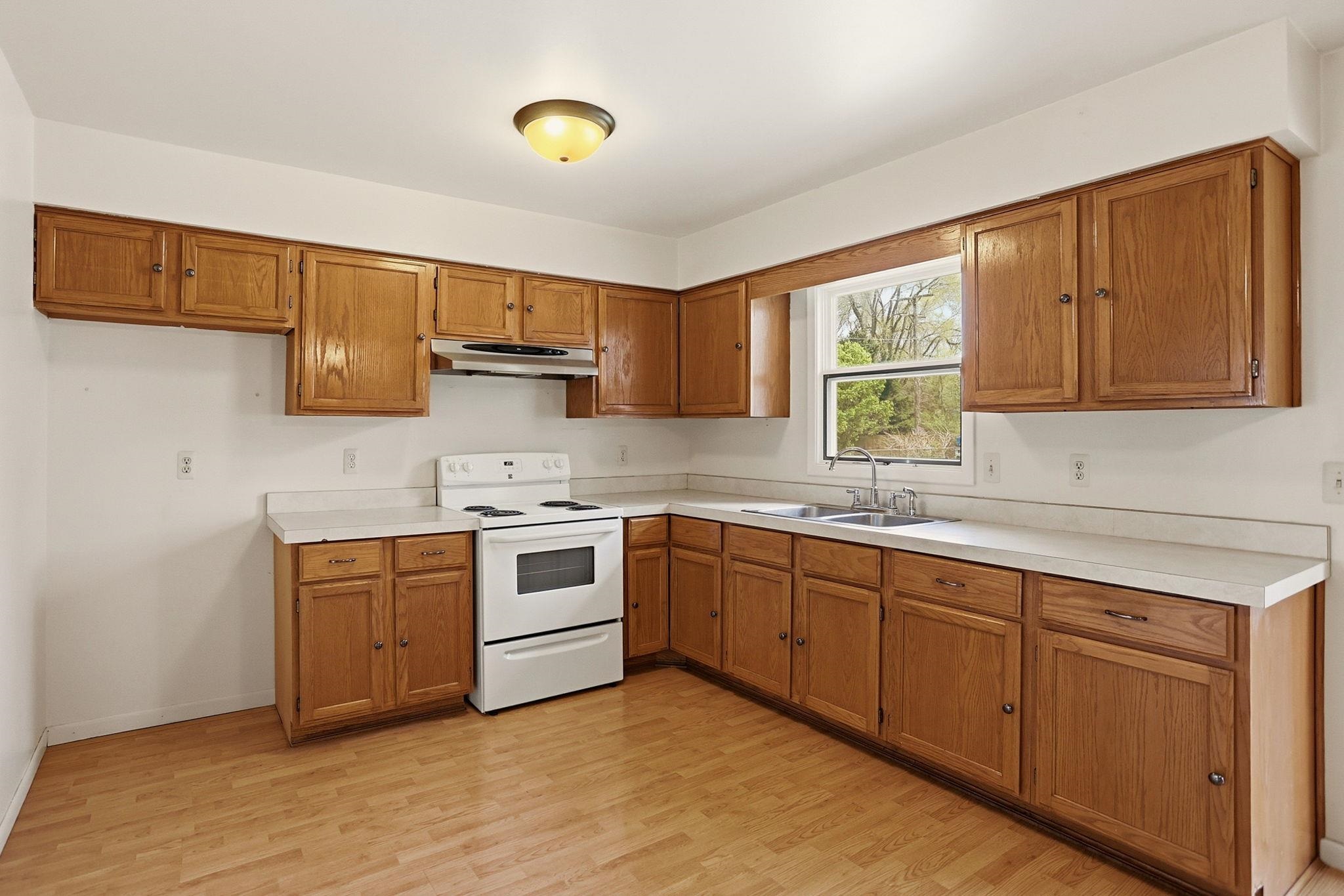8995 Birch Run Road Millington, MI 48746 - Photo 12 of 46 50206052-6d976040-353d-4840-b38e-a0428aea4b7a.JPG