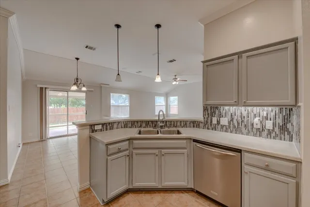 $350,000 | 411 Debora Drive, Georgetown, TX 78628