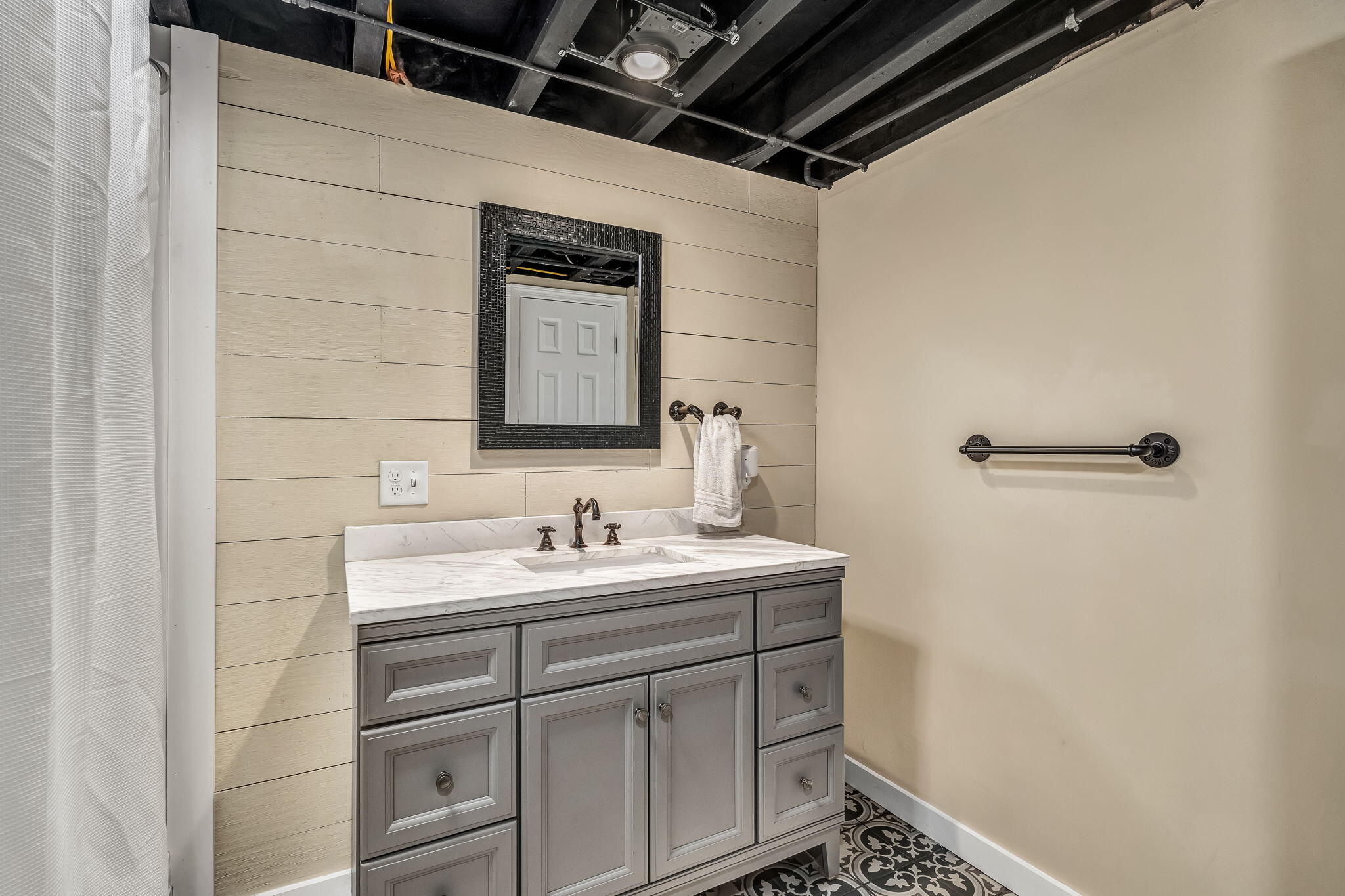 141 Kittredge Road Bangor, ME 04401 - Photo 37 of 60 IMG_5029