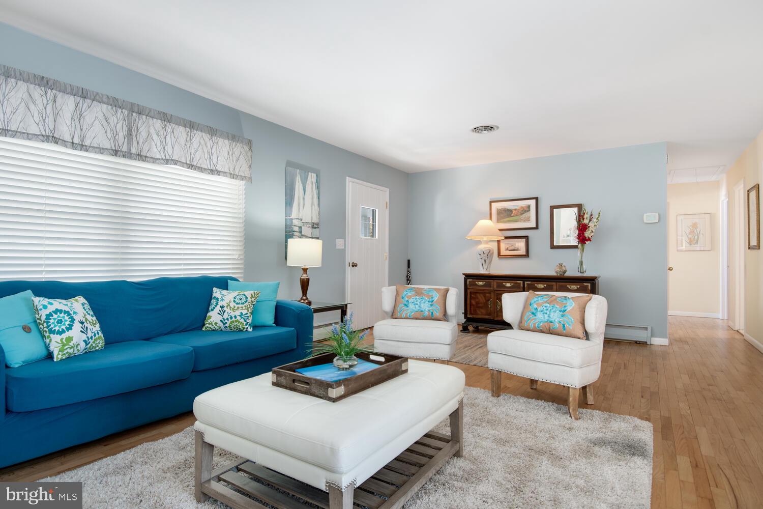 204 Queen Anne Road Stevensville, MD 21666 - Photo 11 of 48 Living room