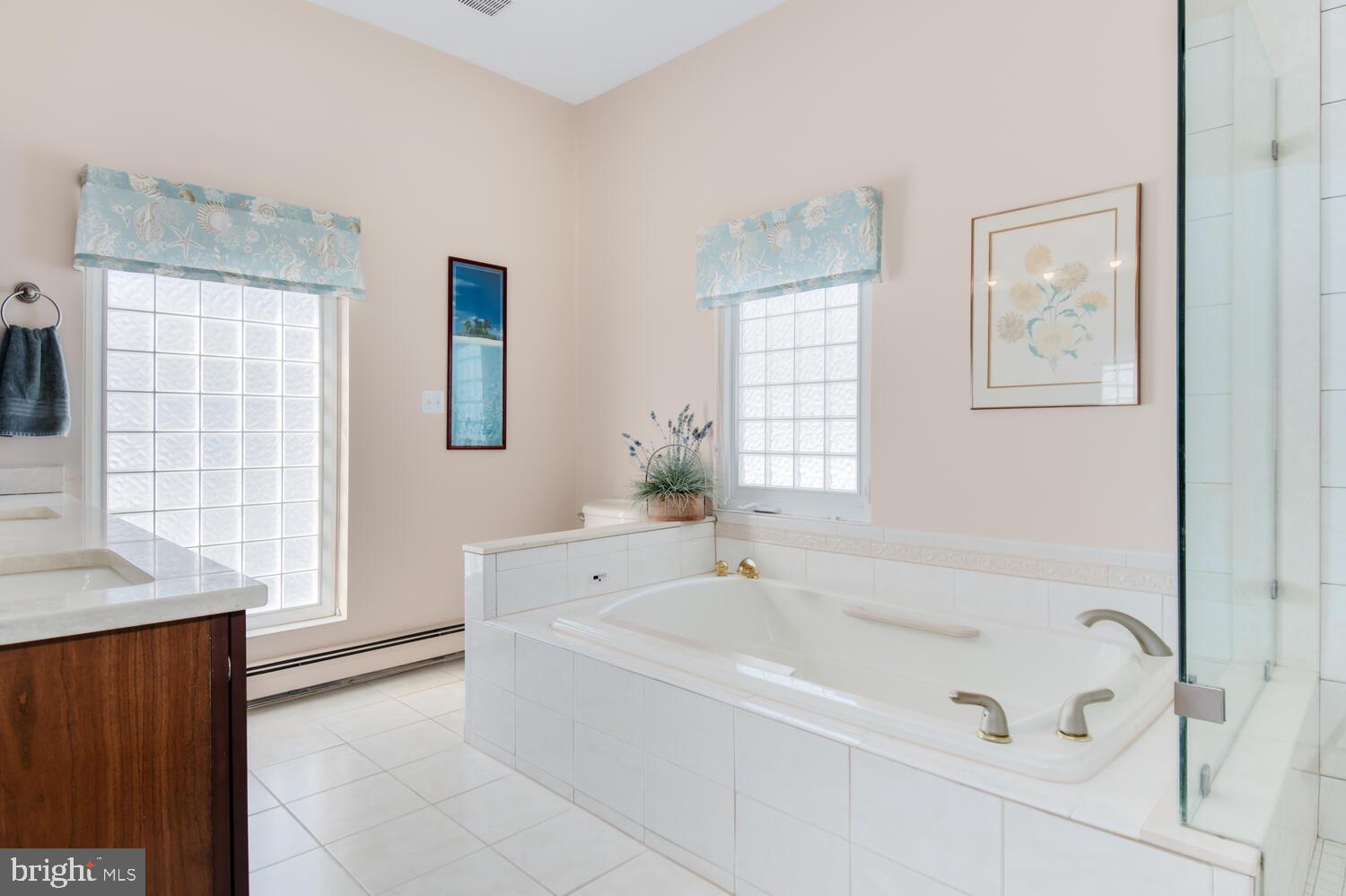 204 Queen Anne Road Stevensville, MD 21666 - Photo 29 of 48 Primary bath