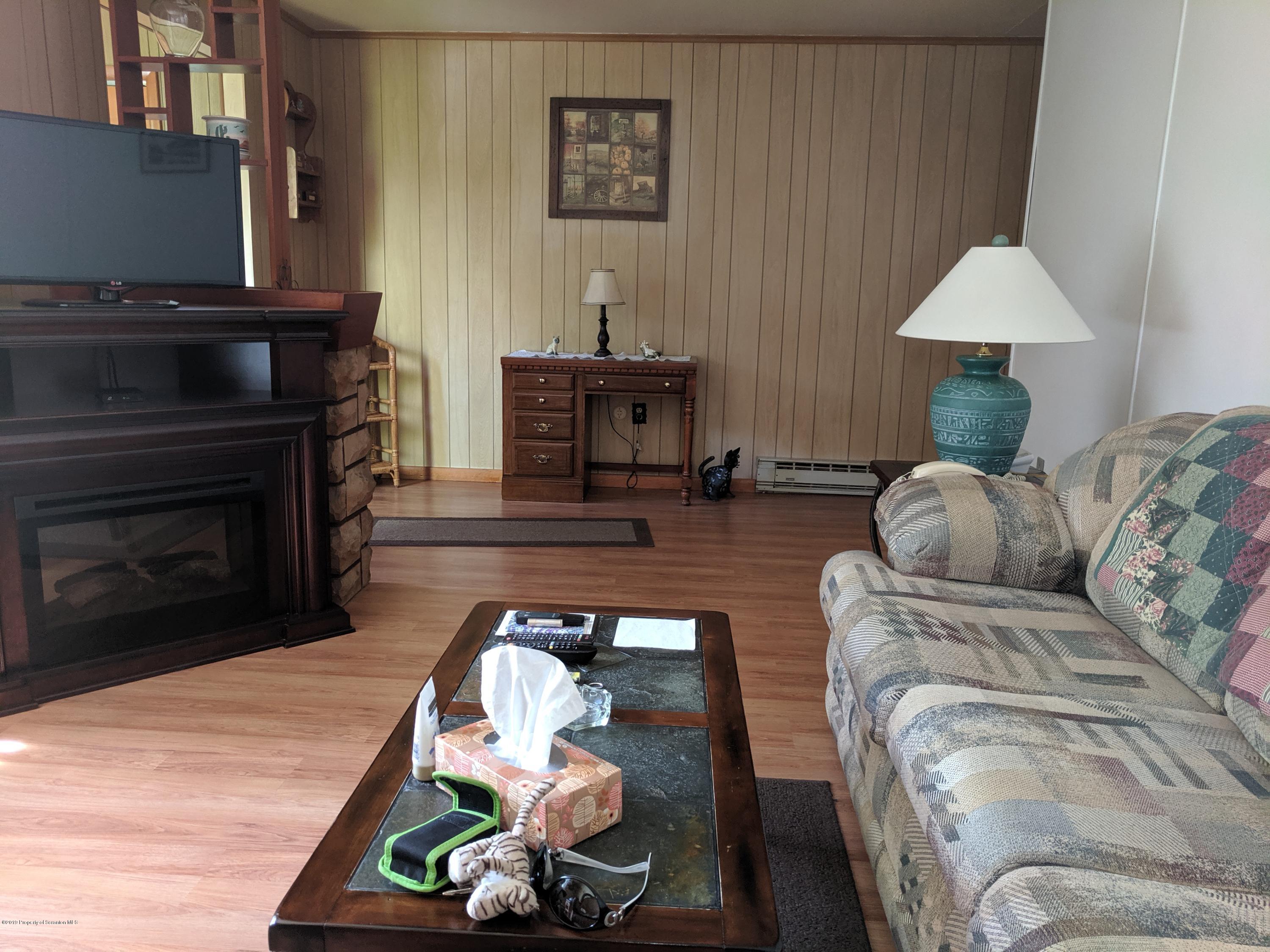 51 Spring Street Carbondale, PA 18407 - Photo 10 of 18 Gallery Image 10