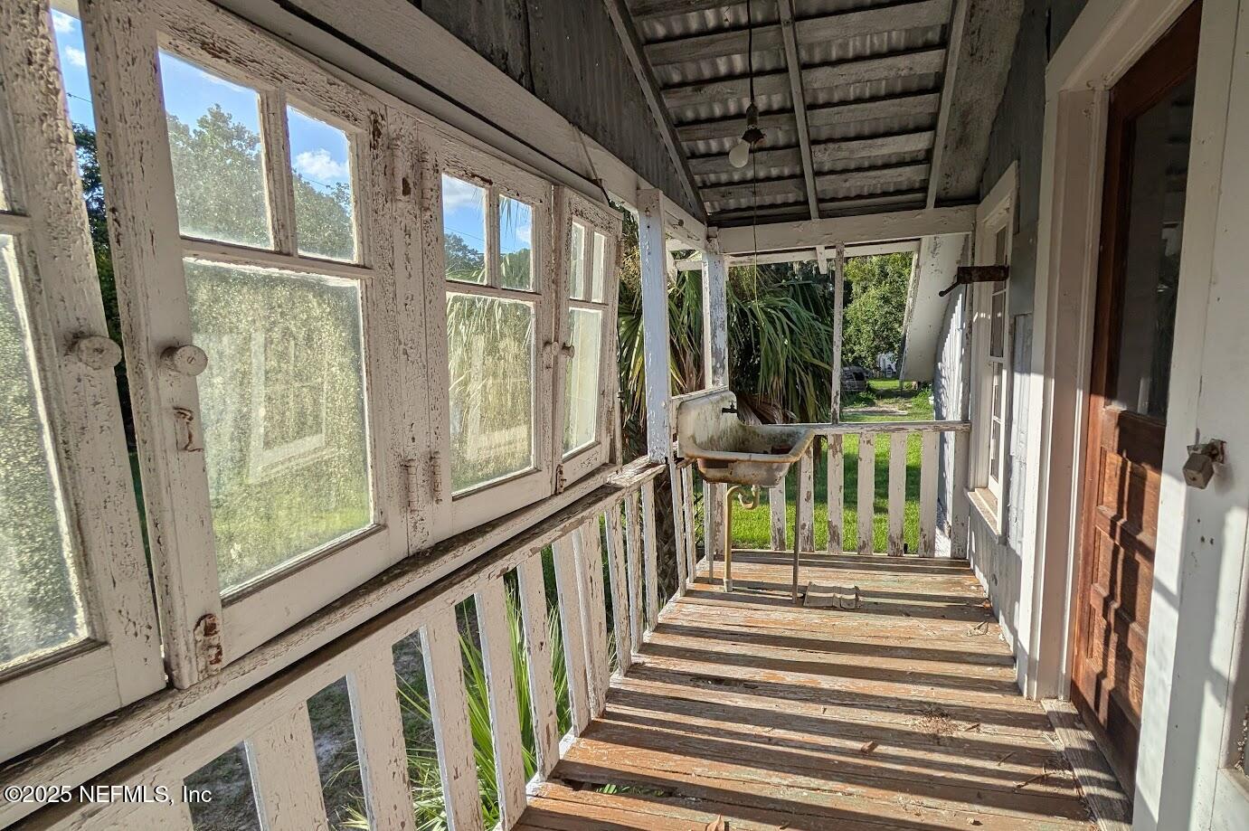 120 Dunkle-Snyder Road Crescent City, FL 32112 - Photo 22 of 30 22 Porch for appartment