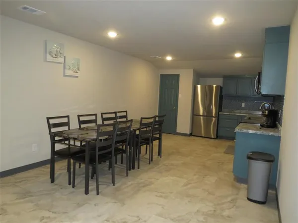 $900 | 12069 Joyce Lane, Unit 2, Roanoke, TX 76262