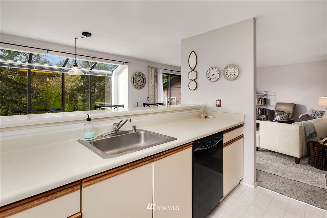 13801 Old Redmond Road, Unit D207 Redmond, WA 98052 - Photo 6 of 17 Gallery Image 6