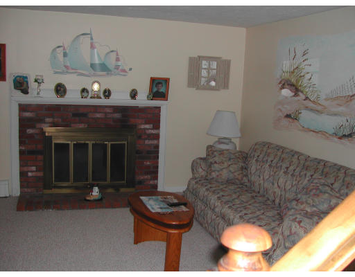 106 Edward Road Marshfield, MA 02050 - Photo 3 of 10 Gallery Image 3