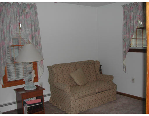 106 Edward Road Marshfield, MA 02050 - Photo 8 of 10 Gallery Image 8