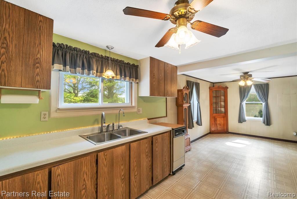 2505 Oak Grove Road Howell, MI 48855 - Photo 20 of 34