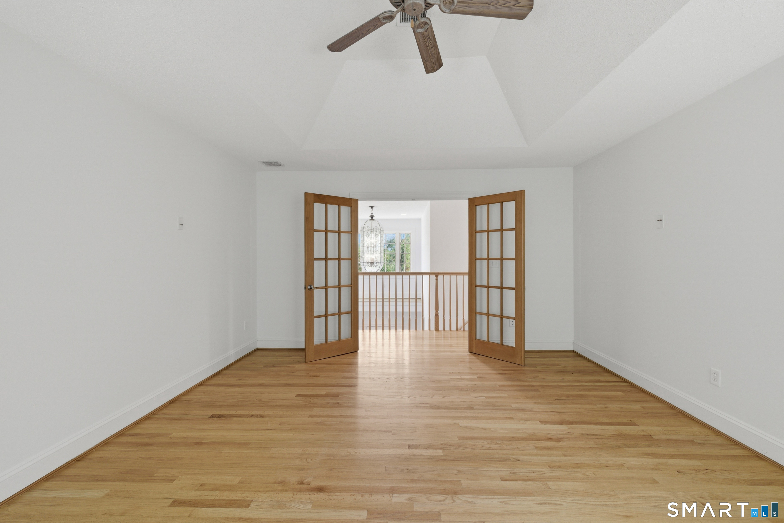 7 Mountainside Road West Hartford, CT 06117 - Photo 34 of 40 a view of an empty room with a window