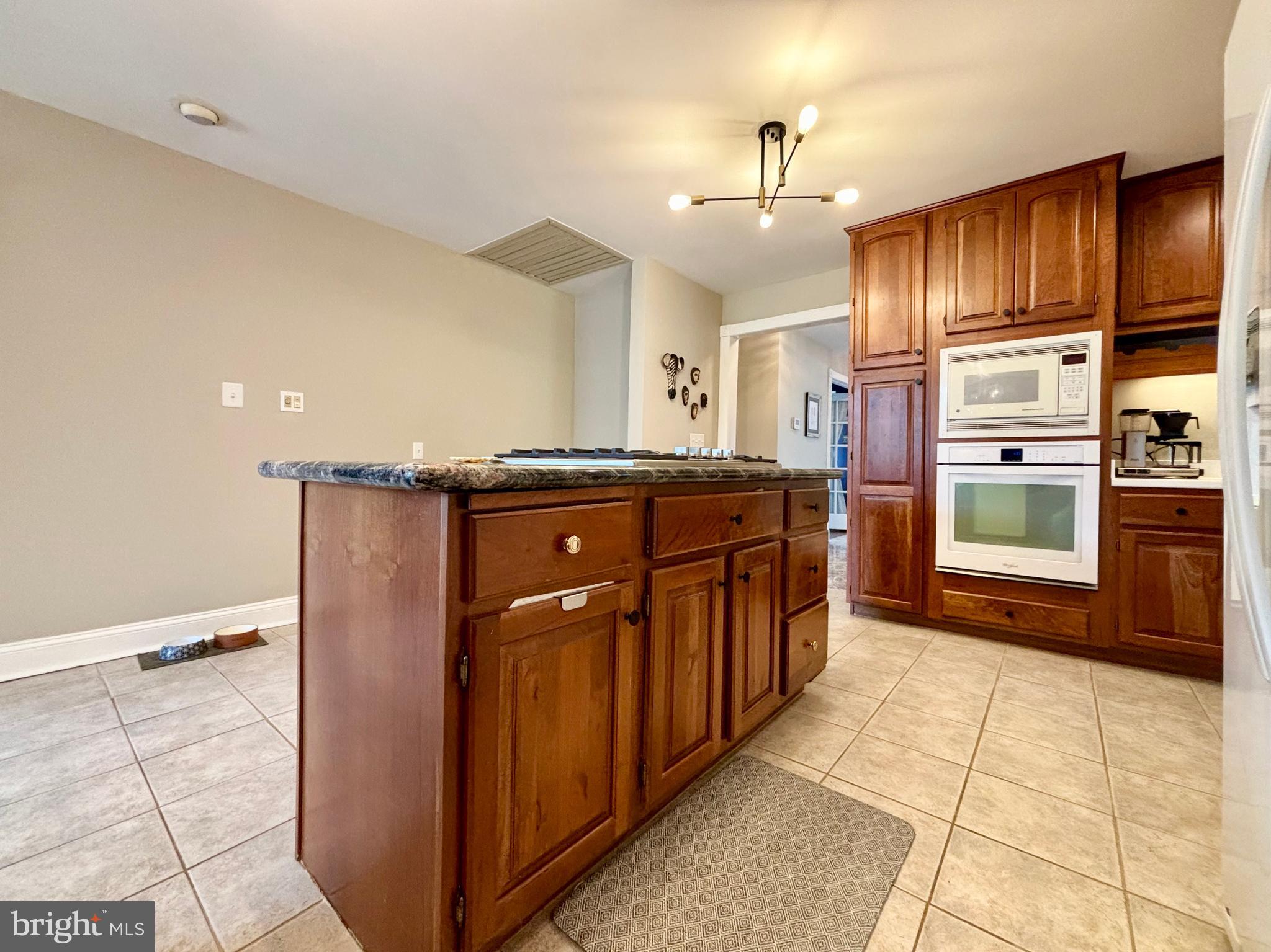 2405 Barbour Road Falls Church, VA 22043 - Photo 14 of 68