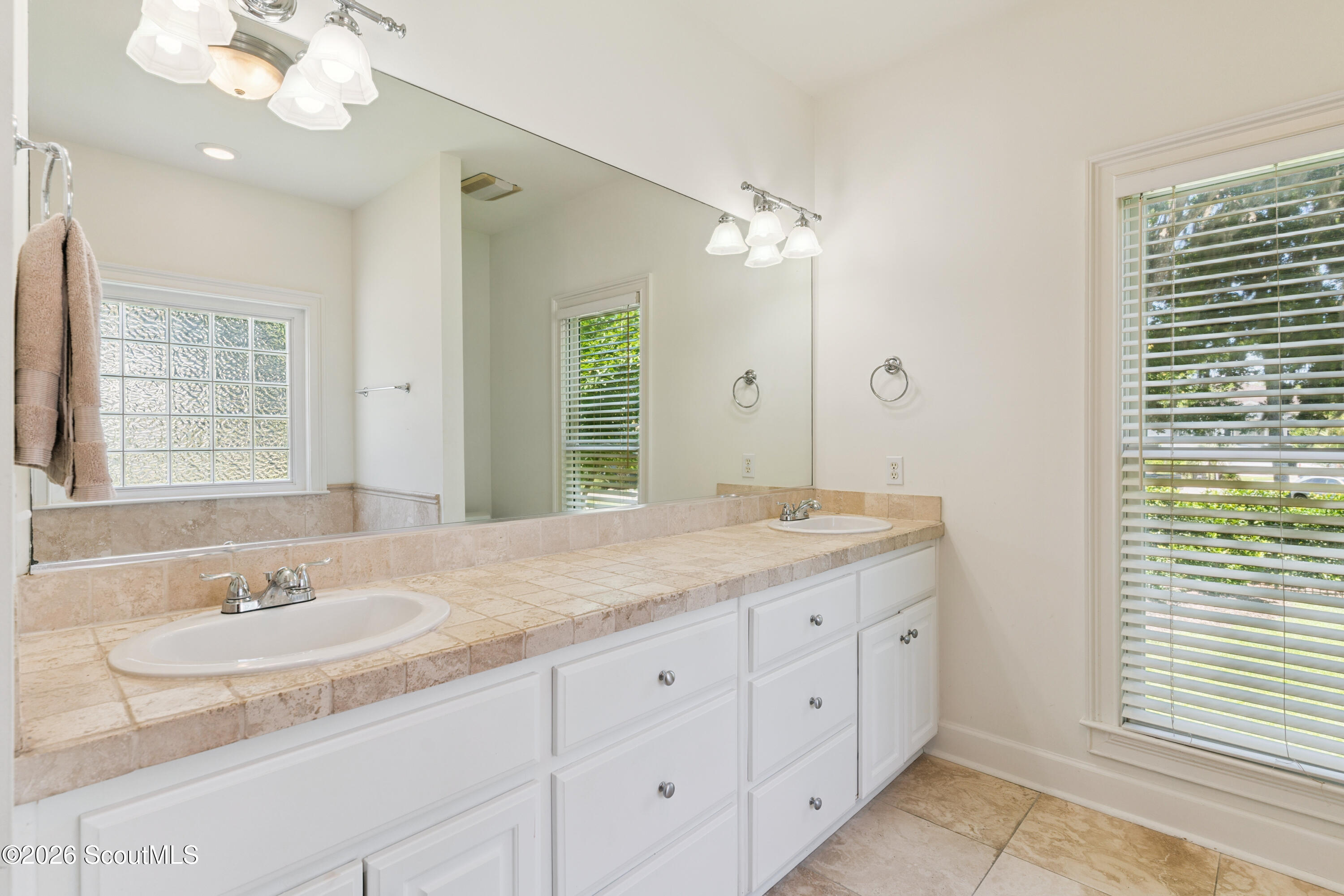 209 West Point Drive St. Simons Island, GA 31522 - Photo 10 of 37