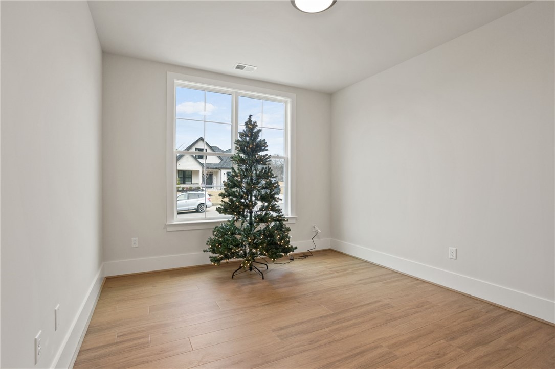 109 Pine Hill Way Clemson, SC 29631 - Photo 7 of 28