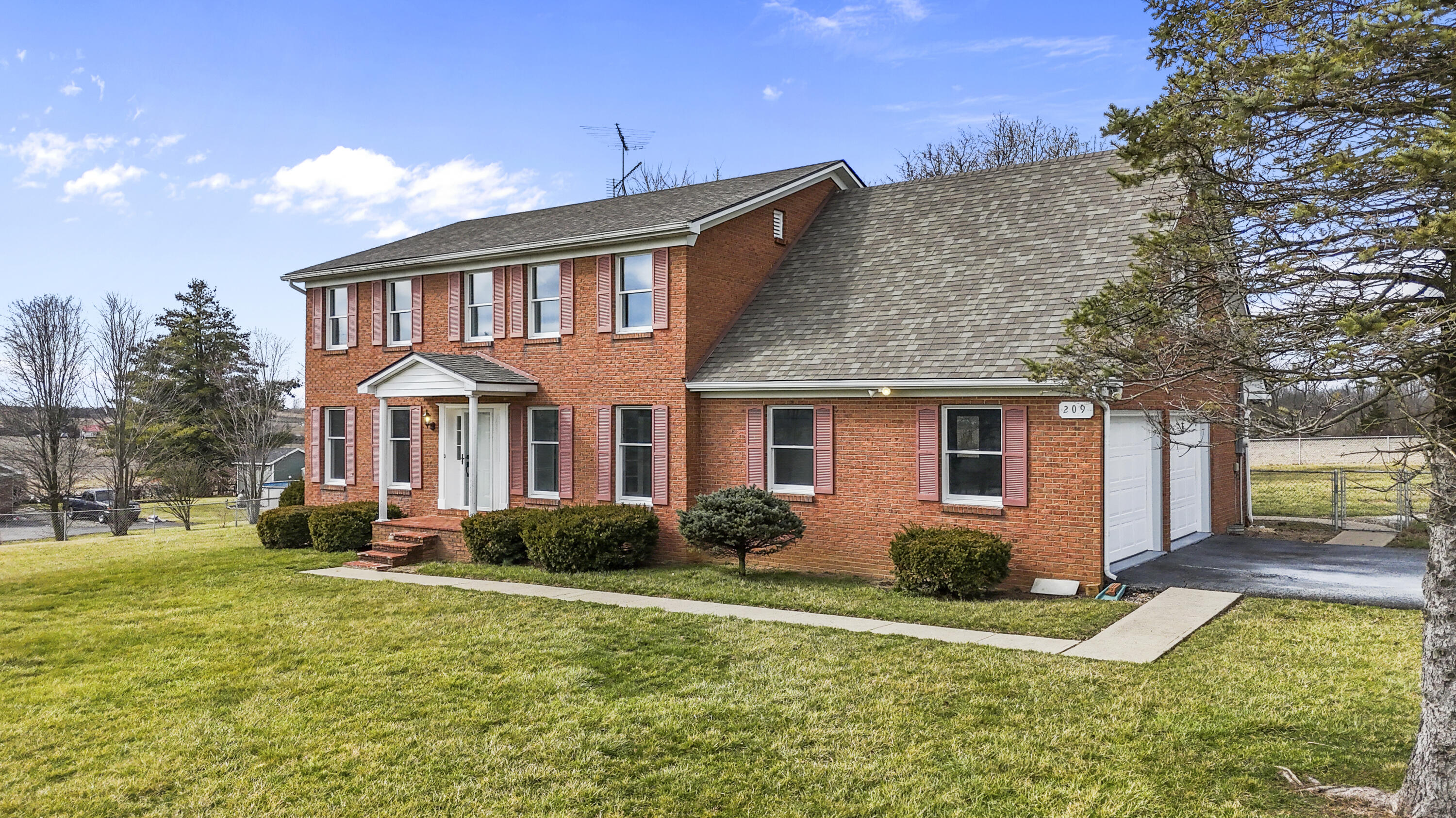 209 Oregon Road Salvisa, KY 40372 - Photo 3 of 52 DJI_20260226145040_0012_D