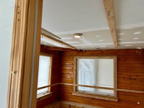 $99,500 | 555 Farmington Road, Strong, ME 04983