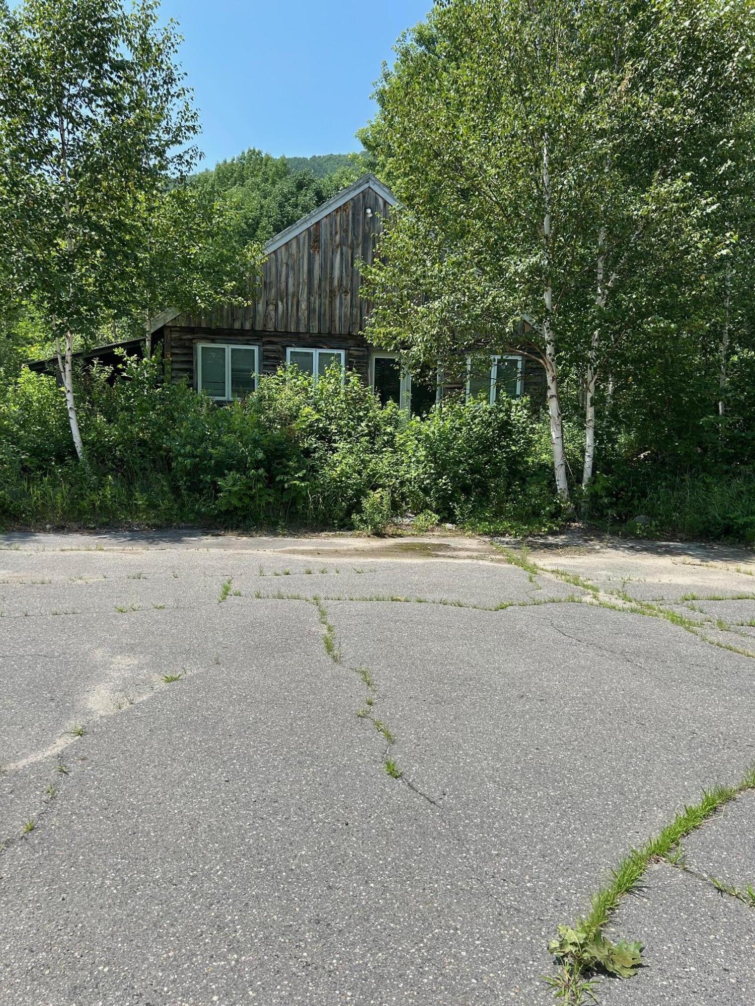 555 Farmington Road Strong, ME 04983 - Photo 2 of 14 front of building