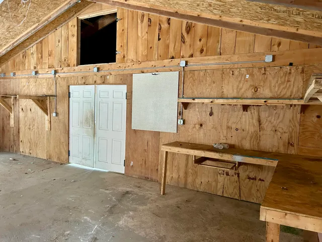 $99,500 | 555 Farmington Road, Strong, ME 04983