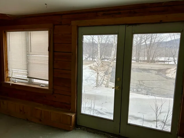 $99,500 | 555 Farmington Road, Strong, ME 04983