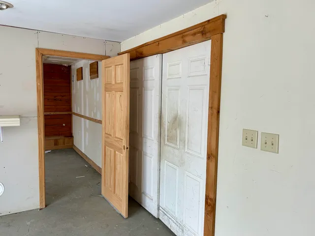 $99,500 | 555 Farmington Road, Strong, ME 04983