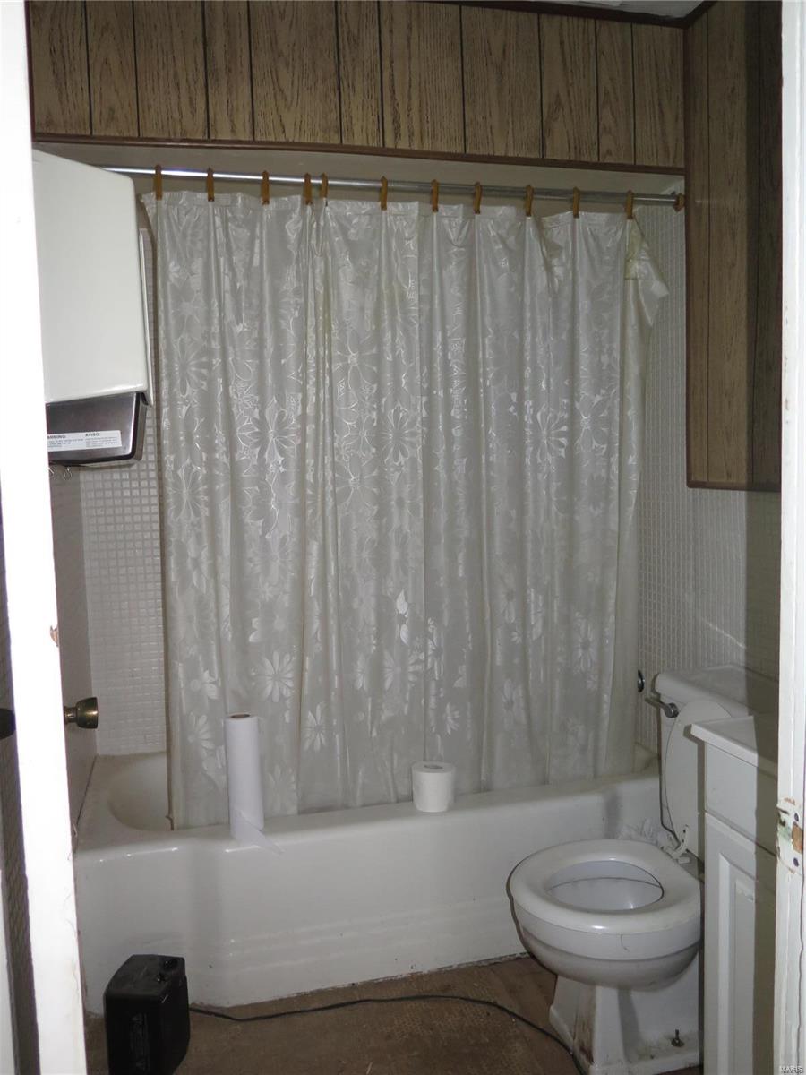 9716 Lackland Road St. Louis, MO 63114 - Photo 8 of 11 Gallery Image 8