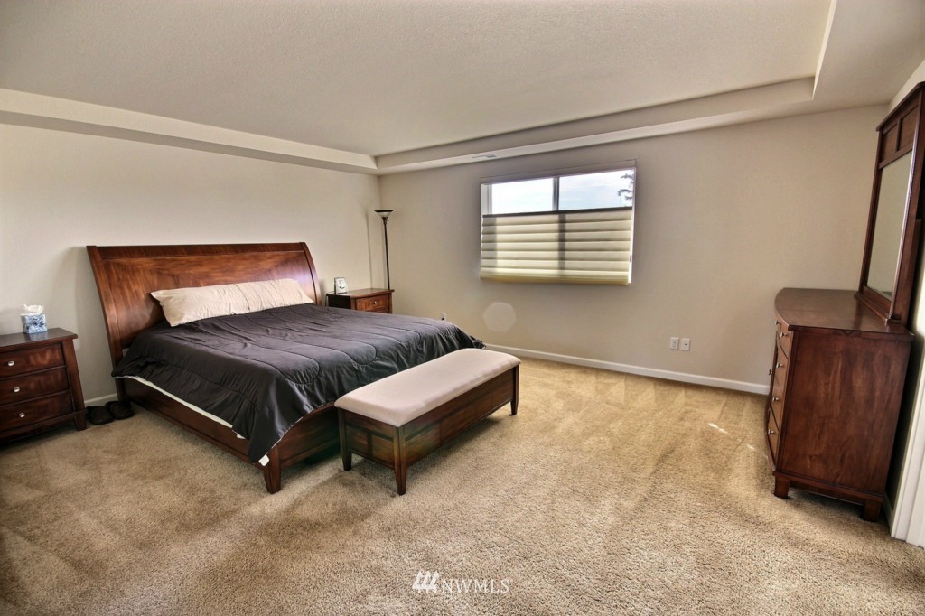 515 Graham Avenue Northeast Renton, WA 98059 - Photo 15 of 25