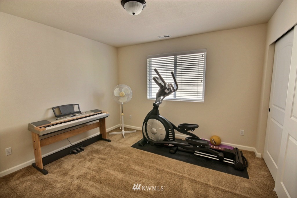 515 Graham Avenue Northeast Renton, WA 98059 - Photo 21 of 25