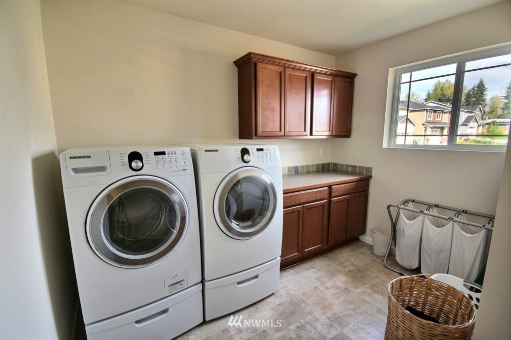 515 Graham Avenue Northeast Renton, WA 98059 - Photo 23 of 25