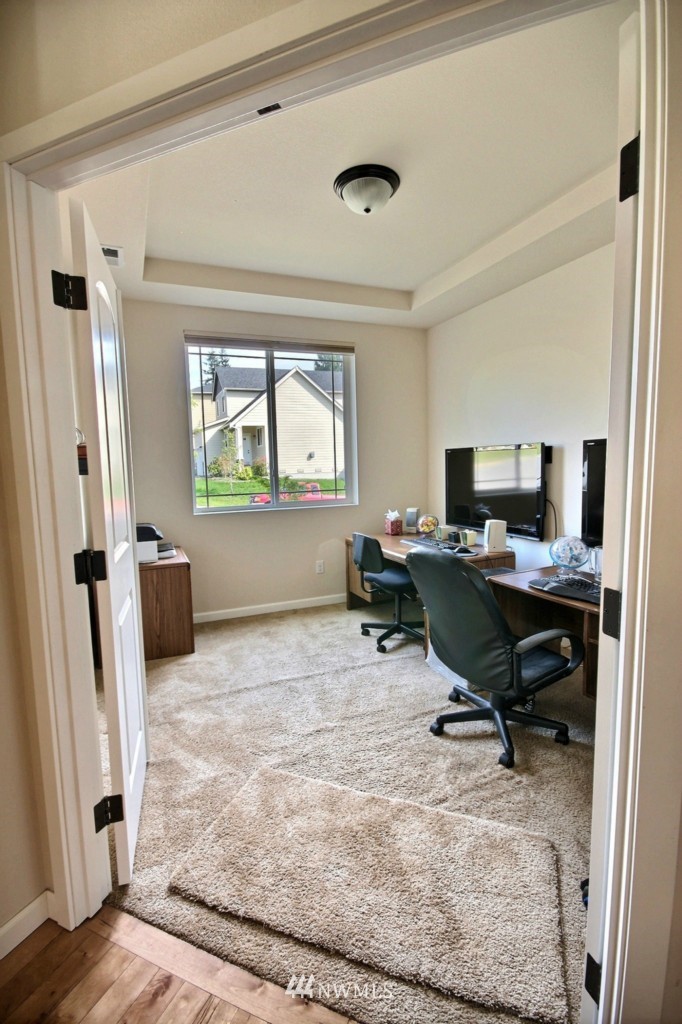 515 Graham Avenue Northeast Renton, WA 98059 - Photo 6 of 25