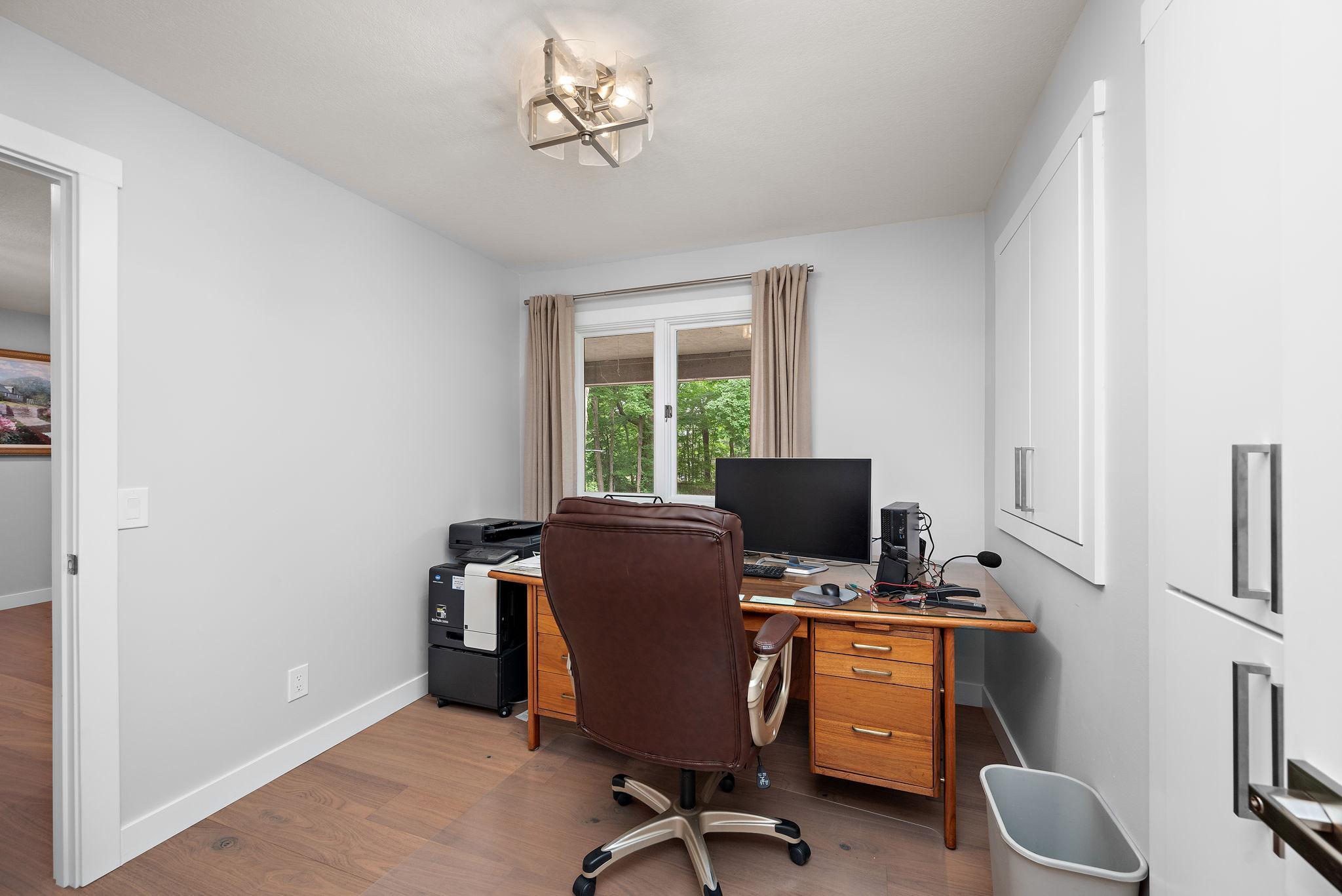 27755 Island View Road Shorewood, MN 55331 - Photo 13 of 32