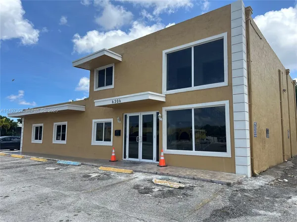 $2,150,000 | 6300 Pembroke Road, Miramar, FL 33023