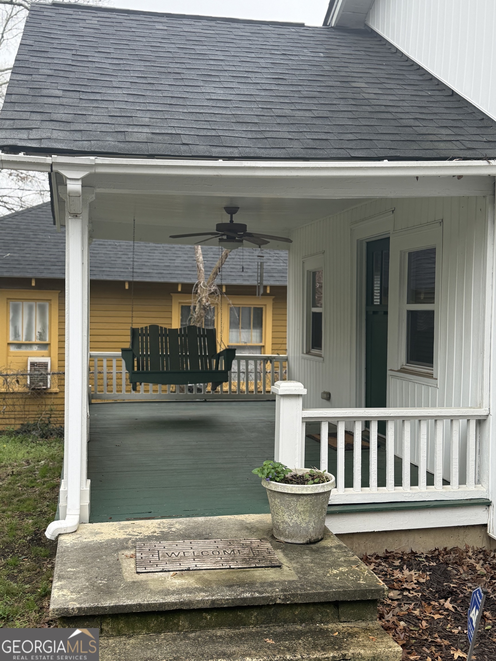 1750 Linwood Avenue East Point, GA 30344 - Photo 8 of 27 a view of a small house with swimming pool