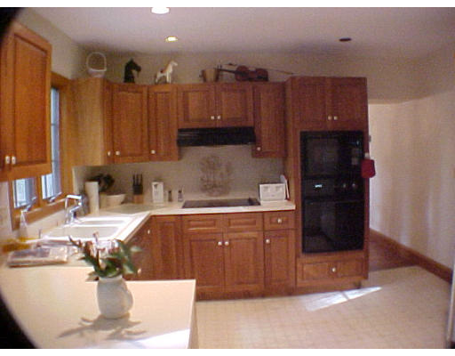 164 Oliver Road Newton, MA 02468 - Photo 7 of 10