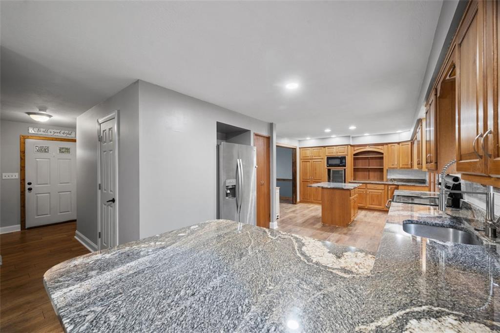 926 Roosevelt Road Pittsburgh, PA 15237 - Photo 11 of 49 Gallery Image 11