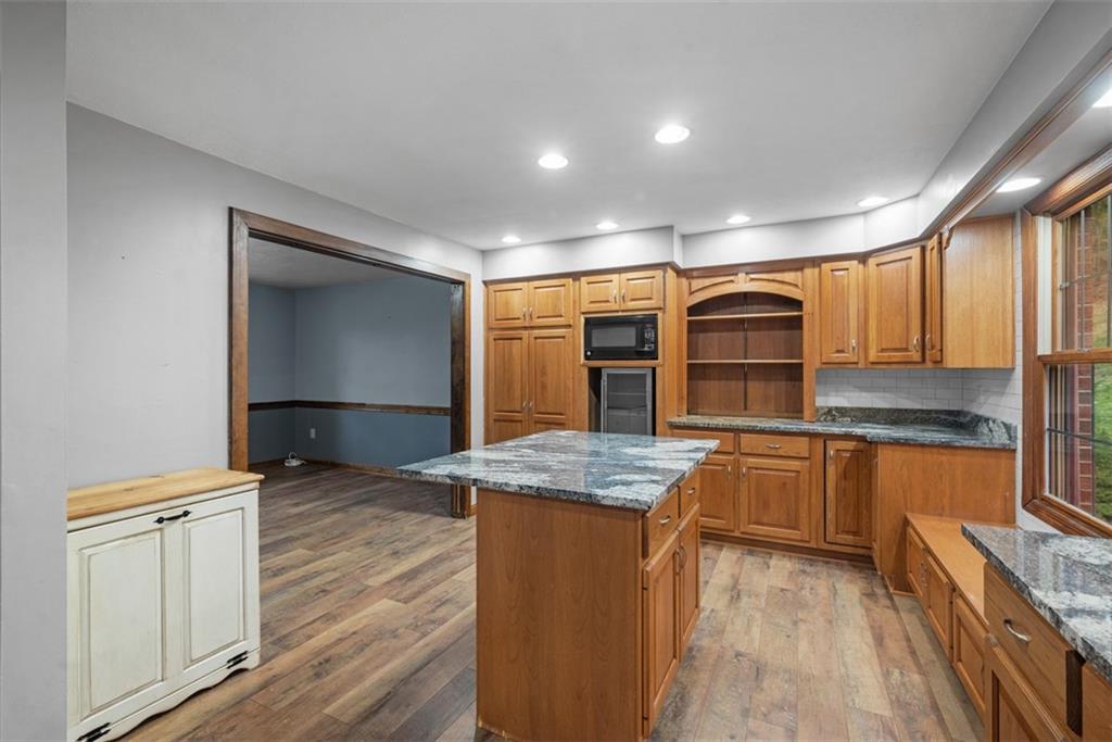 926 Roosevelt Road Pittsburgh, PA 15237 - Photo 12 of 49 Gallery Image 12