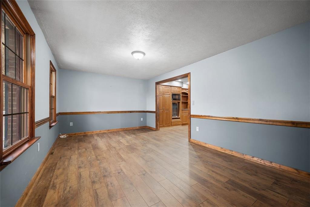 926 Roosevelt Road Pittsburgh, PA 15237 - Photo 15 of 49 Gallery Image 15
