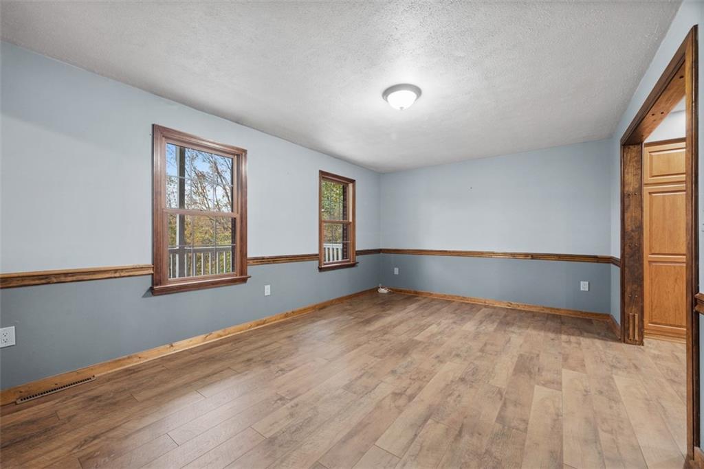 926 Roosevelt Road Pittsburgh, PA 15237 - Photo 16 of 49 Gallery Image 16