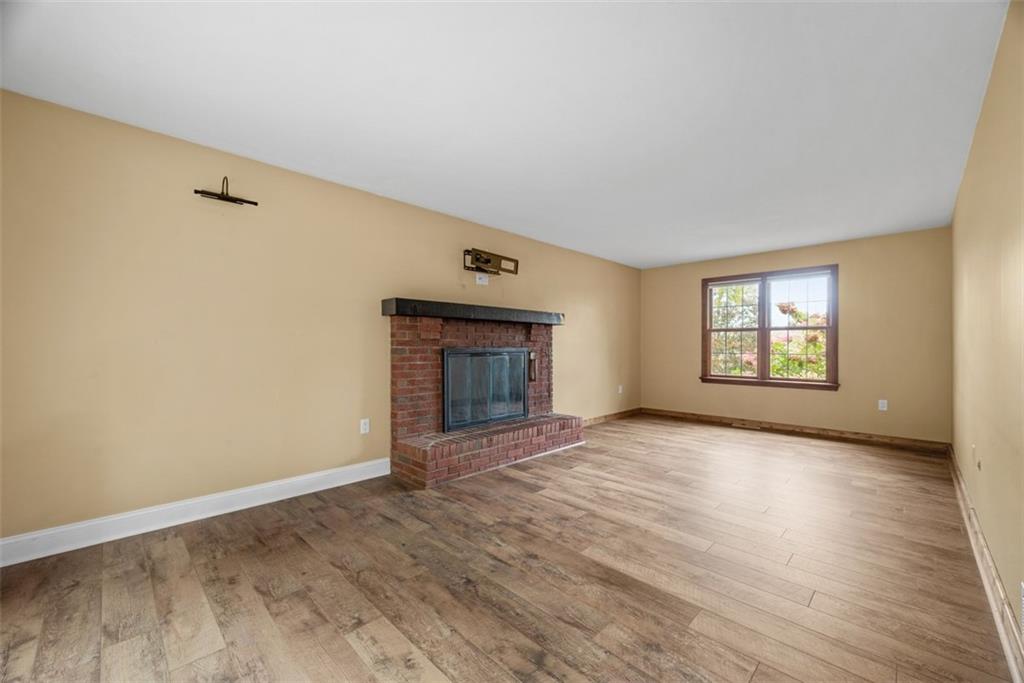 926 Roosevelt Road Pittsburgh, PA 15237 - Photo 18 of 49 Gallery Image 18