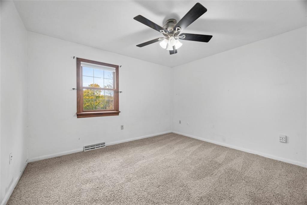 926 Roosevelt Road Pittsburgh, PA 15237 - Photo 28 of 49 Gallery Image 28