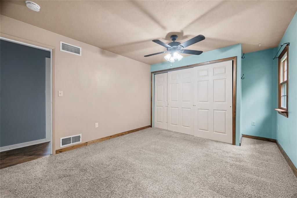 926 Roosevelt Road Pittsburgh, PA 15237 - Photo 31 of 49 Gallery Image 31