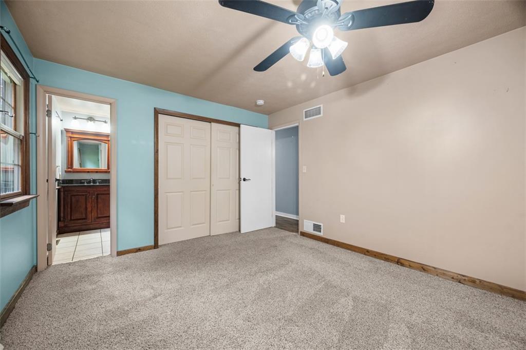 926 Roosevelt Road Pittsburgh, PA 15237 - Photo 32 of 49 Gallery Image 32