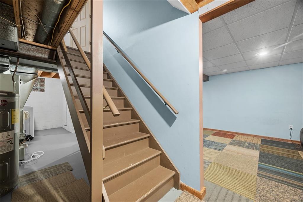 926 Roosevelt Road Pittsburgh, PA 15237 - Photo 35 of 49 Gallery Image 35