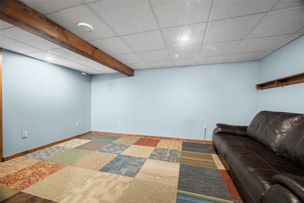 926 Roosevelt Road Pittsburgh, PA 15237 - Photo 36 of 49 Gallery Image 36