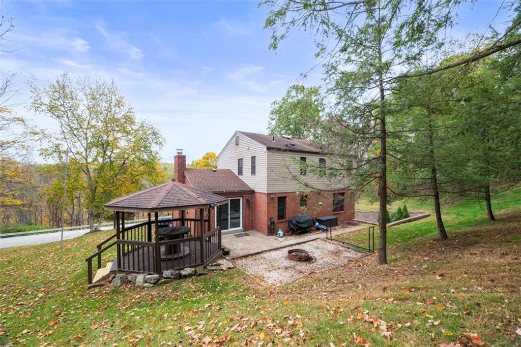 926 Roosevelt Road Pittsburgh, PA 15237 - Photo 42 of 49 Gallery Image 42