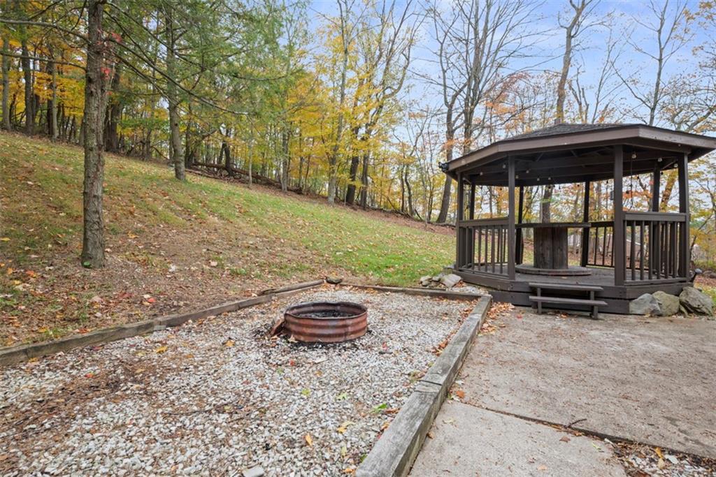 926 Roosevelt Road Pittsburgh, PA 15237 - Photo 43 of 49 Gallery Image 43
