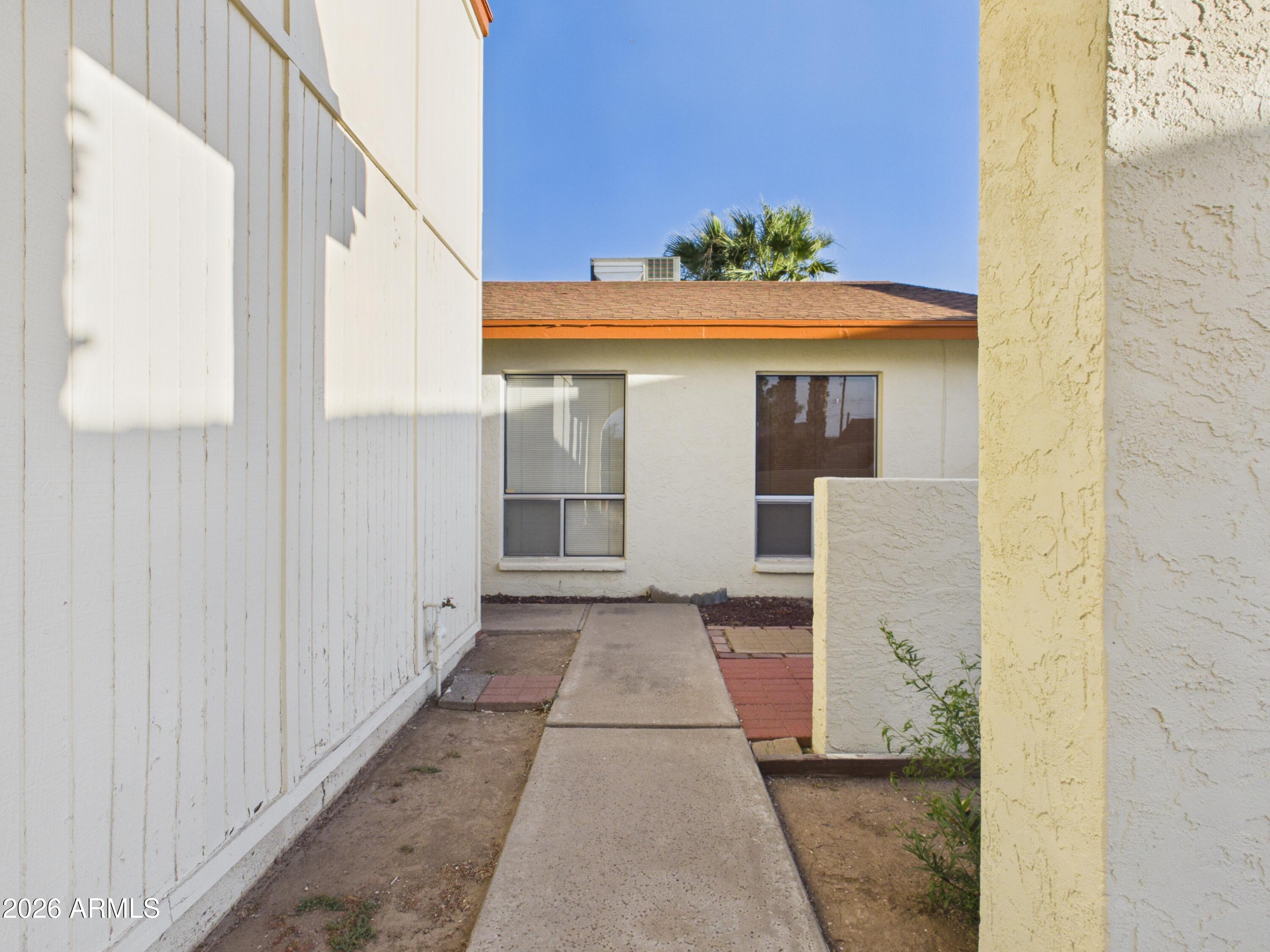4033 West Griswold Road Phoenix, AZ 85051 - Photo 7 of 45 CAM04435G0-PR0020-STILL035