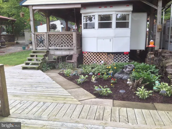 $240,000 | 27 Park Boulevard, Falling Waters, WV 25419