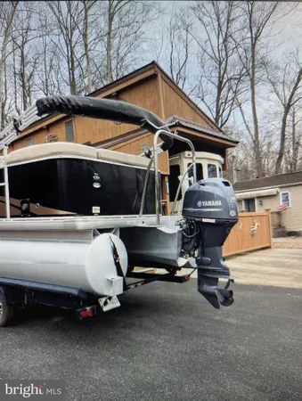 $240,000 | 27 Park Boulevard, Falling Waters, WV 25419