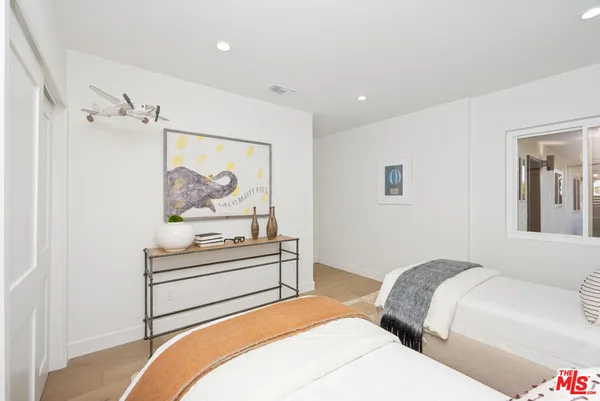$1,995,000 | 3852 Sherview Drive, Sherman Oaks, CA 91403