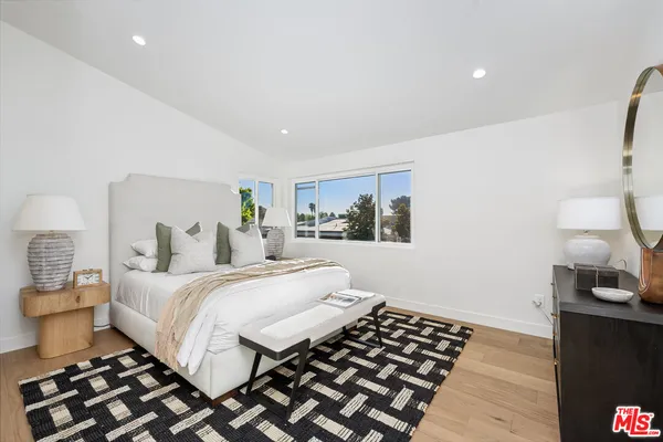 $1,995,000 | 3852 Sherview Drive, Sherman Oaks, CA 91403