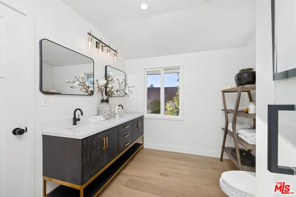 $1,995,000 | 3852 Sherview Drive, Sherman Oaks, CA 91403